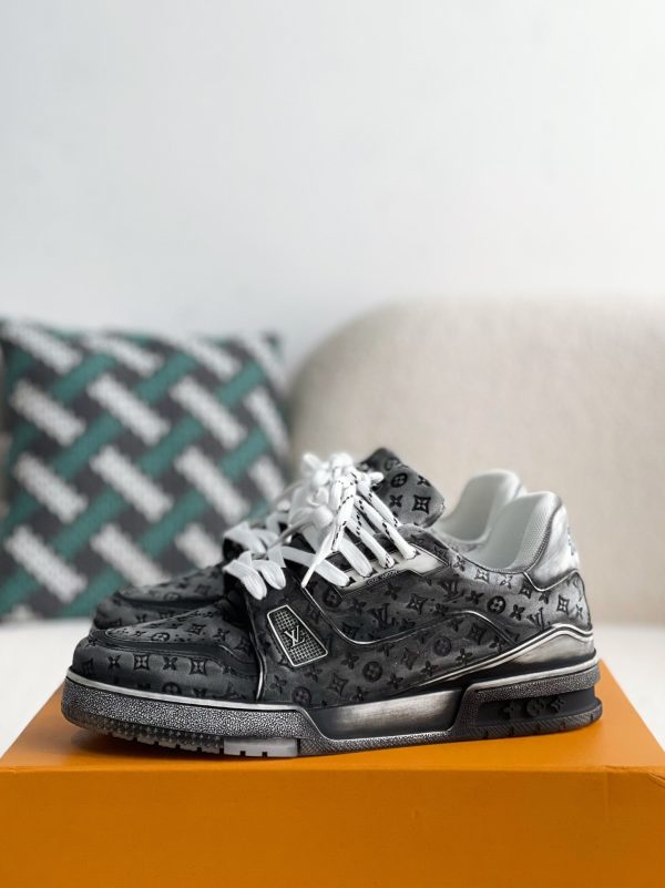 「#3567」 LOUIS VUITTON TRAINER SNEAKERS - Image 2