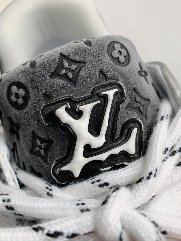 「#3567」 LOUIS VUITTON TRAINER SNEAKERS - Image 10