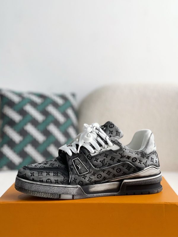 「#3567」 LOUIS VUITTON TRAINER SNEAKERS - Image 4