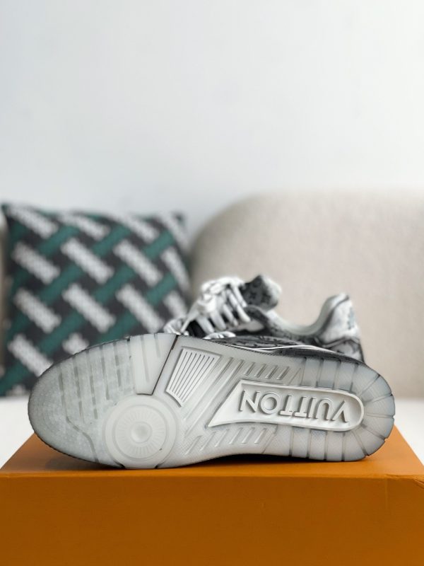 「#3567」 LOUIS VUITTON TRAINER SNEAKERS - Image 5