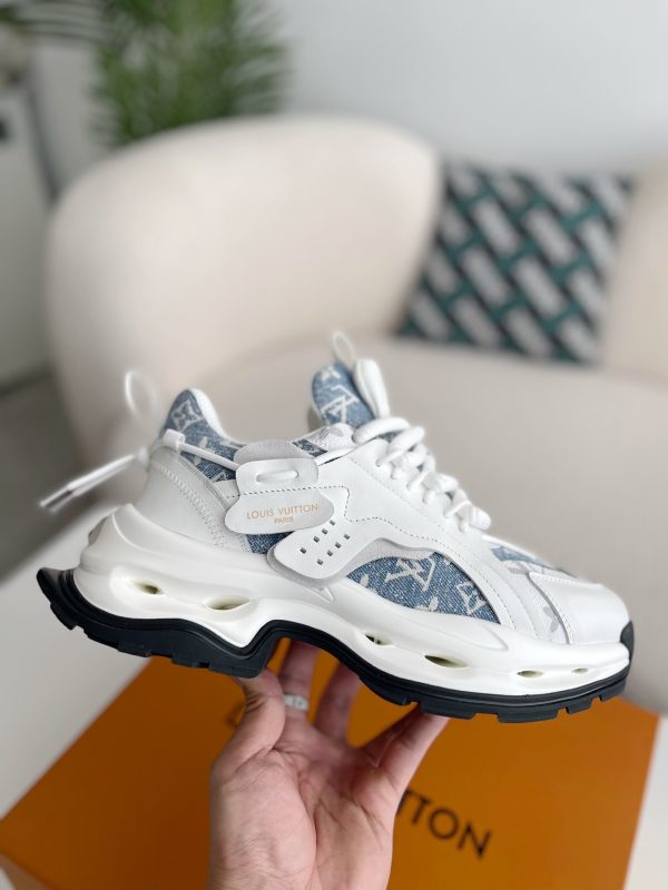 「#3688」LOUIS VUITTON CASUAL SNEAKERS - Image 6