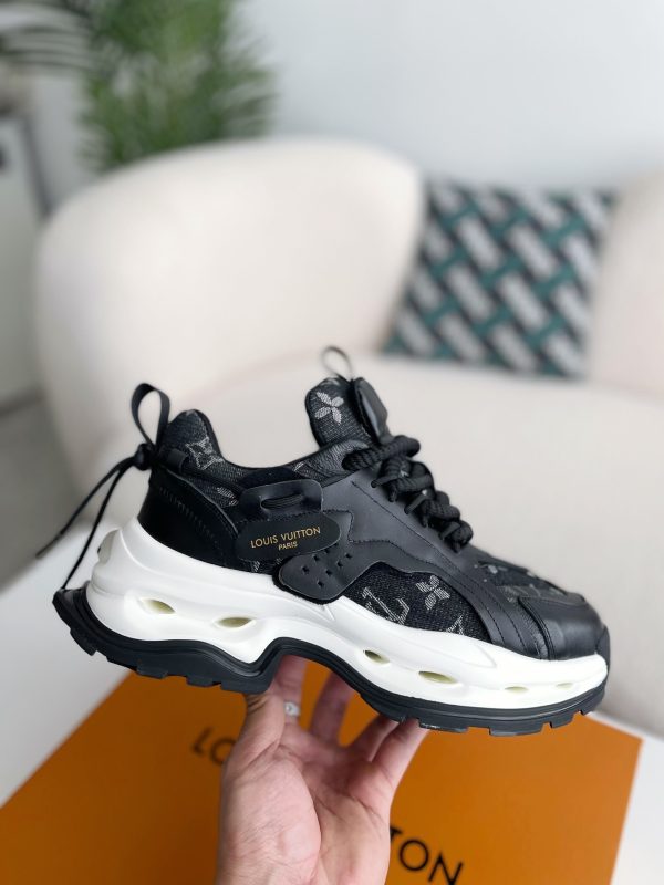 「#3689」LOUIS VUITTON CASUAL SNEAKERS - Image 6
