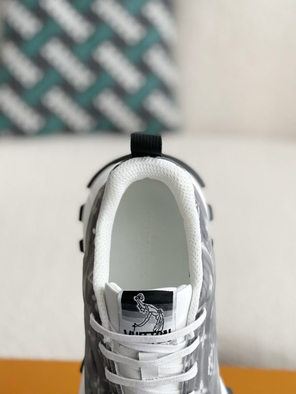 「#3690」LOUIS VUITTON CASUAL SNEAKERS - Image 8