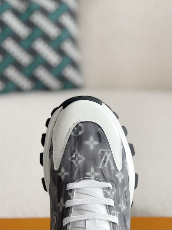 「#3690」LOUIS VUITTON CASUAL SNEAKERS - Image 9