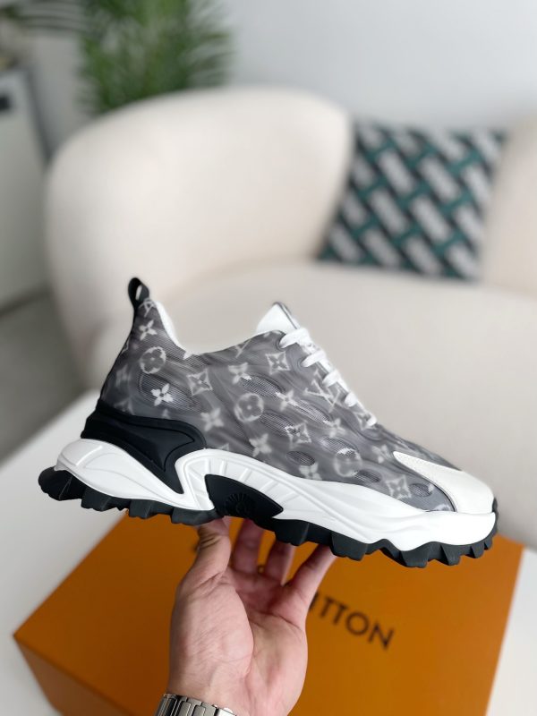 「#3690」LOUIS VUITTON CASUAL SNEAKERS - Image 6