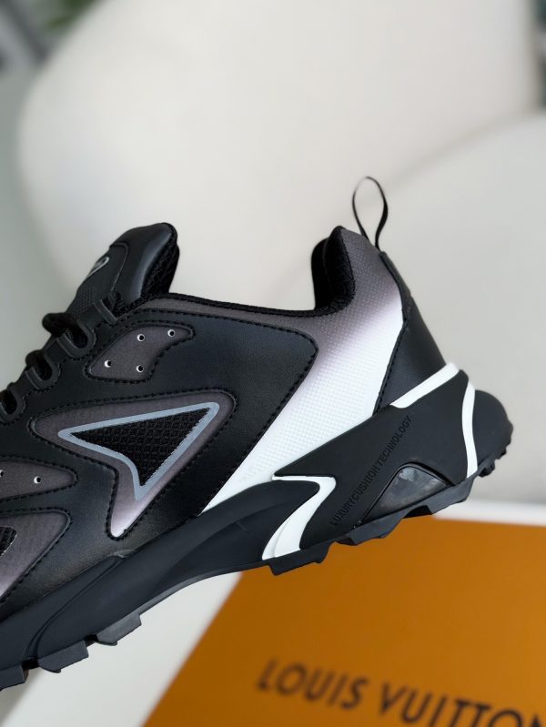 「#3695」LOUIS VUITTON CASUAL SNEAKERS - Image 8