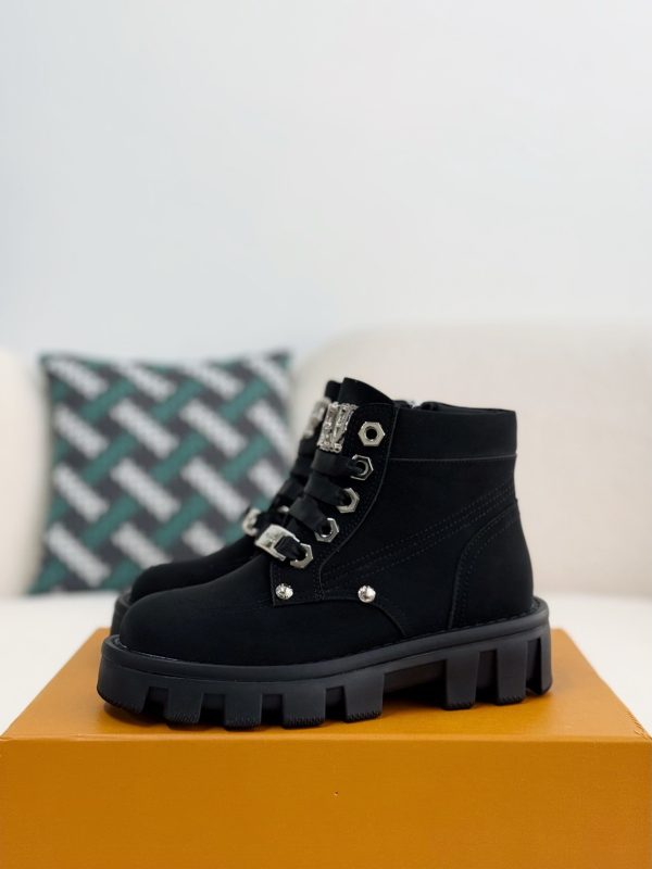 「#3716」LOUIS VUITTON Round toe lace-up boots - Image 2