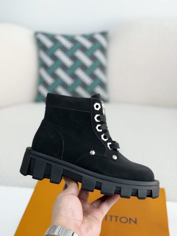 「#3716」LOUIS VUITTON Round toe lace-up boots - Image 6