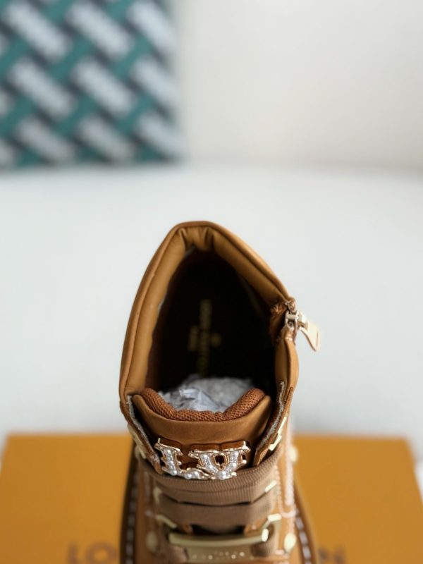 「#3717」LOUIS VUITTON Round toe lace-up boots - Image 10