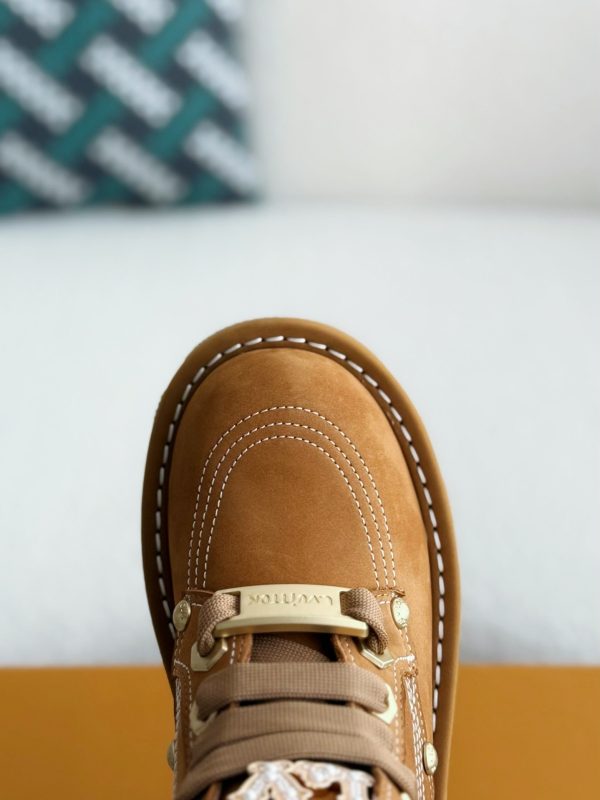 「#3717」LOUIS VUITTON Round toe lace-up boots - Image 8