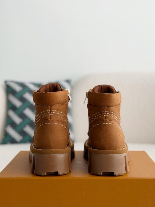 「#3717」LOUIS VUITTON Round toe lace-up boots - Image 3