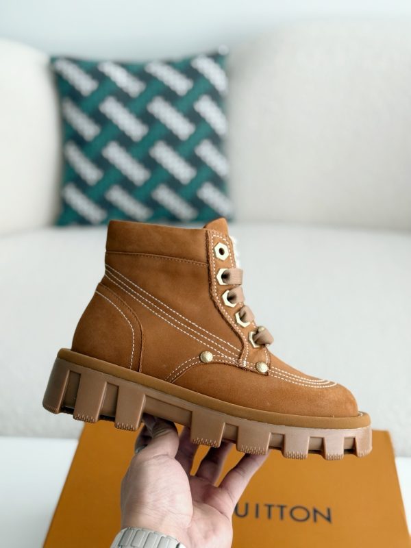 「#3717」LOUIS VUITTON Round toe lace-up boots - Image 6