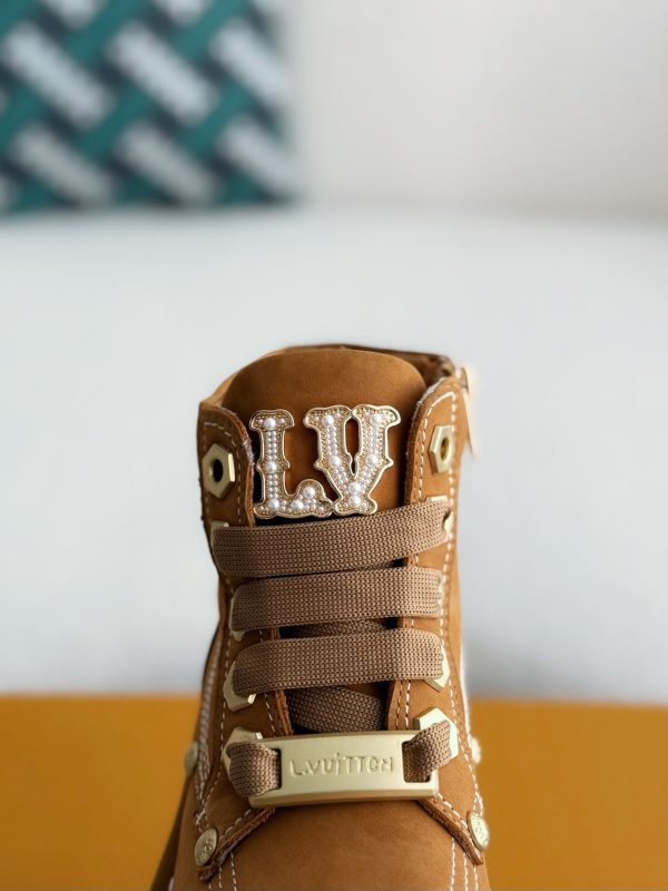 「#3717」LOUIS VUITTON Round toe lace-up boots - Image 9