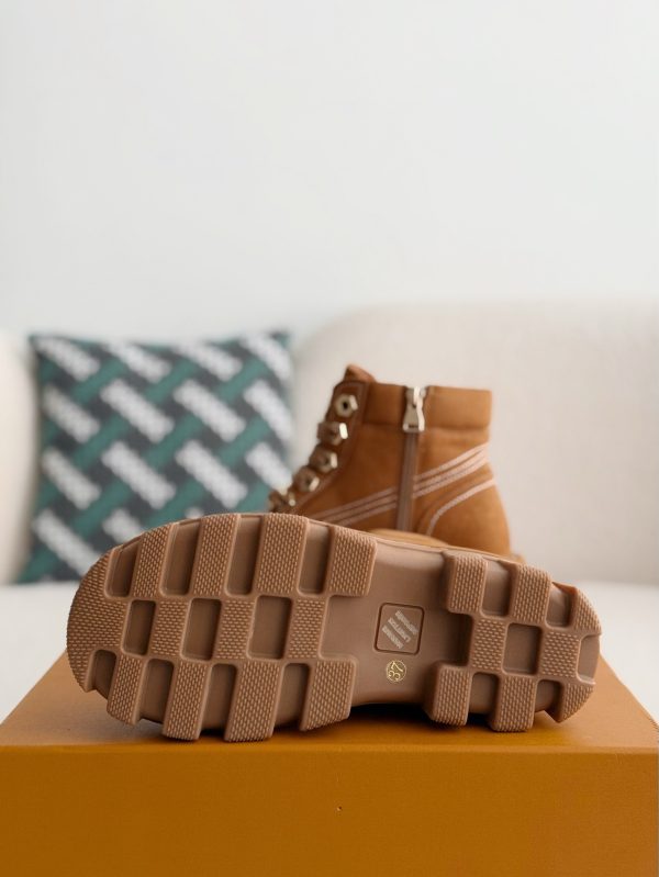 「#3717」LOUIS VUITTON Round toe lace-up boots - Image 5