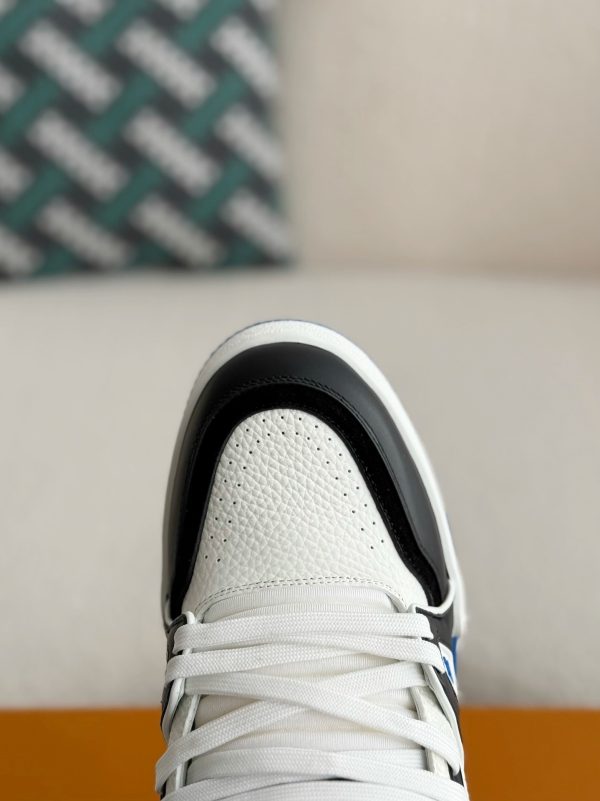 「#3720」LOUIS VUITTON TRAINER SNEAKERS - Image 8