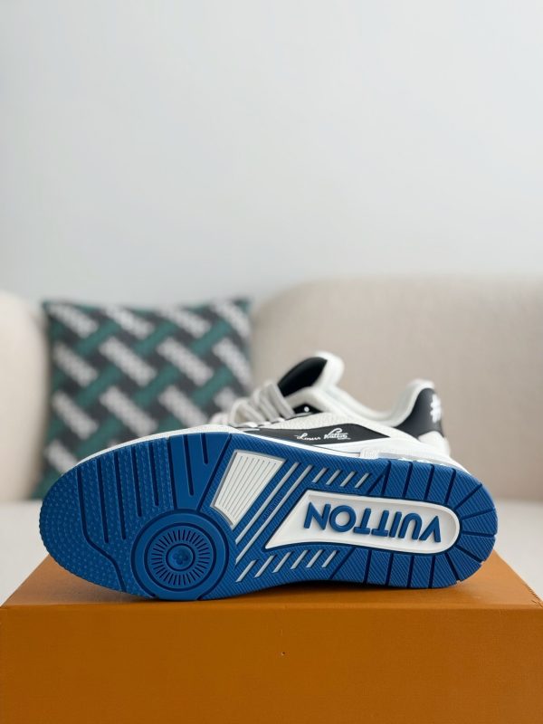 「#3720」LOUIS VUITTON TRAINER SNEAKERS - Image 5