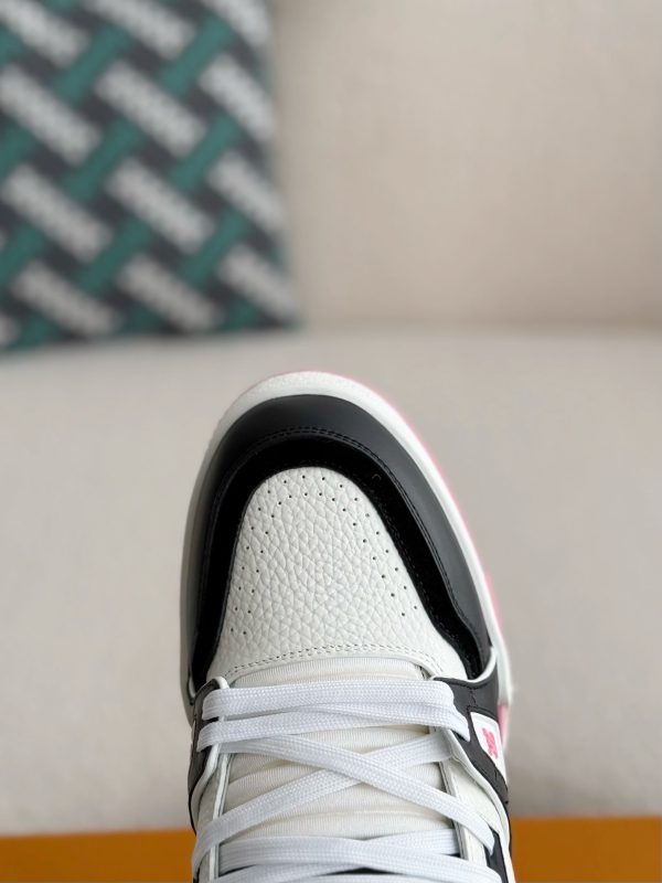 「#3721」LOUIS VUITTON TRAINER SNEAKERS - Image 8