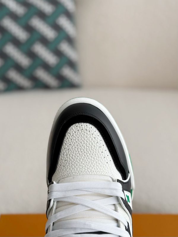 「#3722」LOUIS VUITTON TRAINER SNEAKERS - Image 9