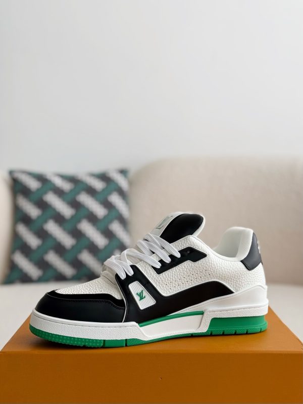 「#3722」LOUIS VUITTON TRAINER SNEAKERS - Image 4