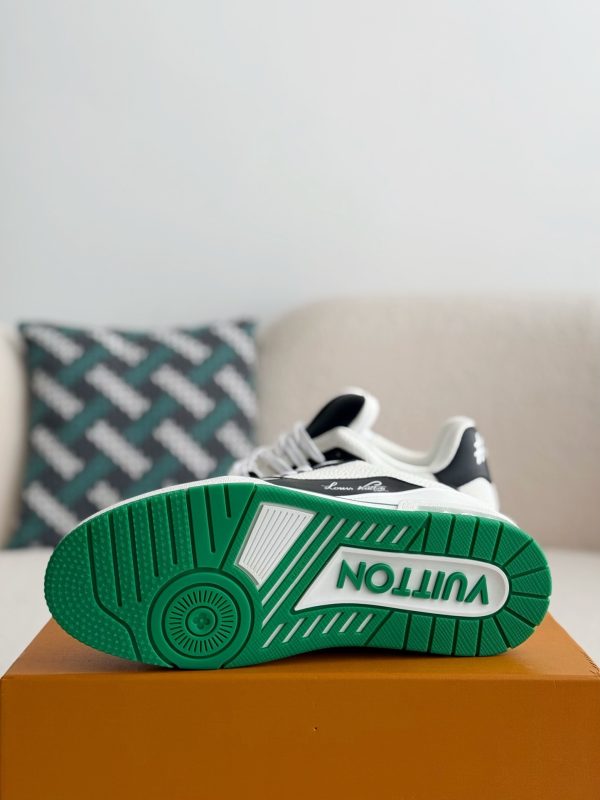 「#3722」LOUIS VUITTON TRAINER SNEAKERS - Image 5