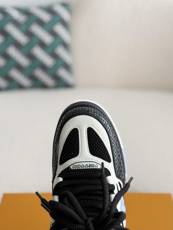 「#3742」LOUIS VUITTON RUNNER TATIC sneakers - Image 8