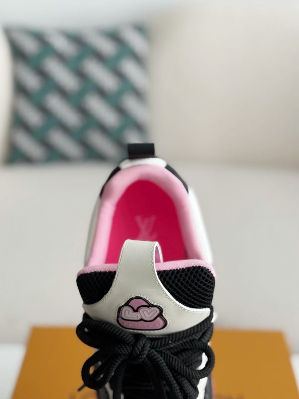 「#3743」LOUIS VUITTON RUNNER TATIC sneakers - Image 8