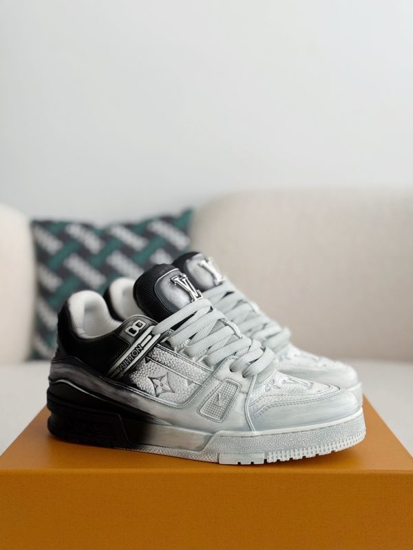 「#3893」 LOUIS VUITTON TRAINER SNEAKERS