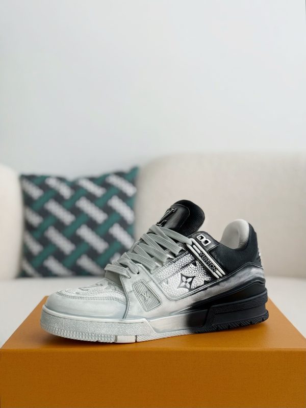 「#3893」 LOUIS VUITTON TRAINER SNEAKERS - Image 4
