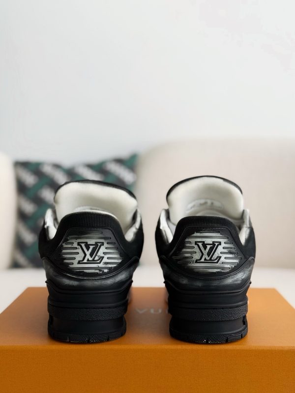 「#3894」 LOUIS VUITTON TRAINER SNEAKERS - Image 3