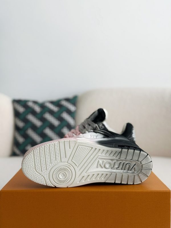 「#3894」 LOUIS VUITTON TRAINER SNEAKERS - Image 5