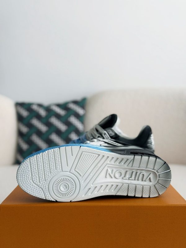 「#3895」 LOUIS VUITTON TRAINER SNEAKERS - Image 5