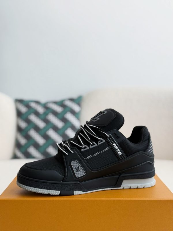 「#3905」 LOUIS VUITTON TRAINER SNEAKERS - Image 4