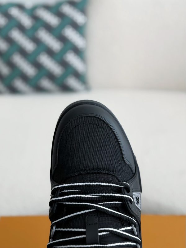 「#3905」 LOUIS VUITTON TRAINER SNEAKERS - Image 8