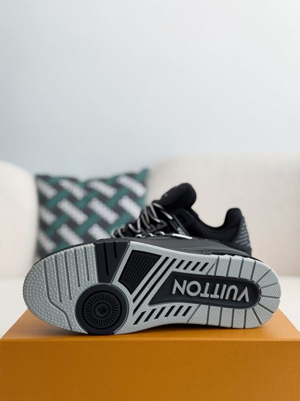 「#3905」 LOUIS VUITTON TRAINER SNEAKERS - Image 5
