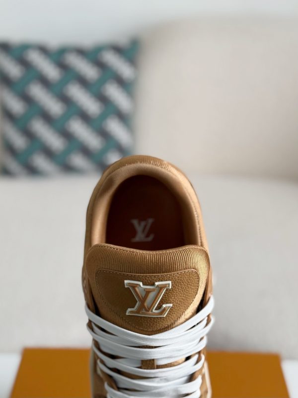 「#3910」 LOUIS VUITTON TRAINER SNEAKERS - Image 9