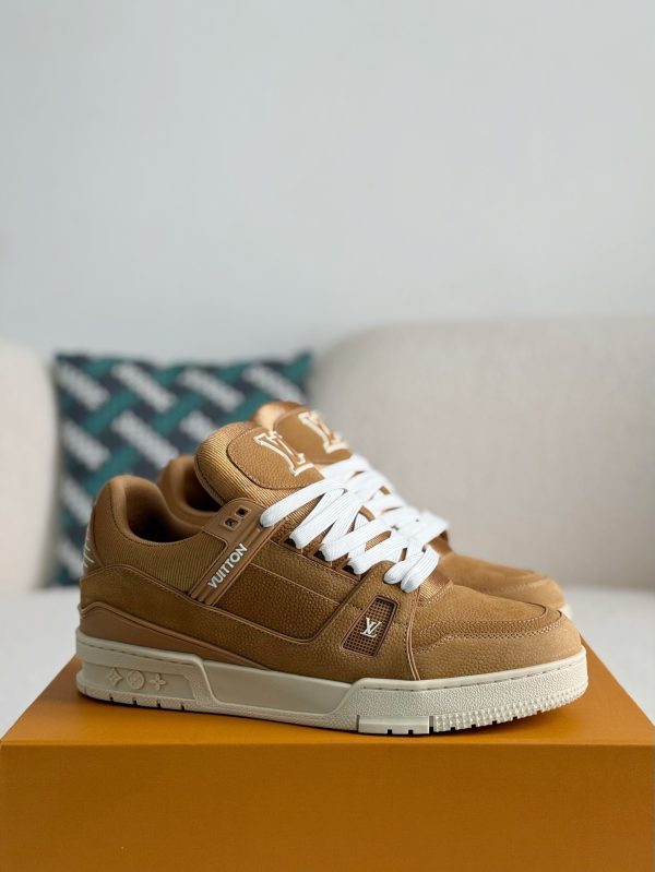 「#3910」 LOUIS VUITTON TRAINER SNEAKERS