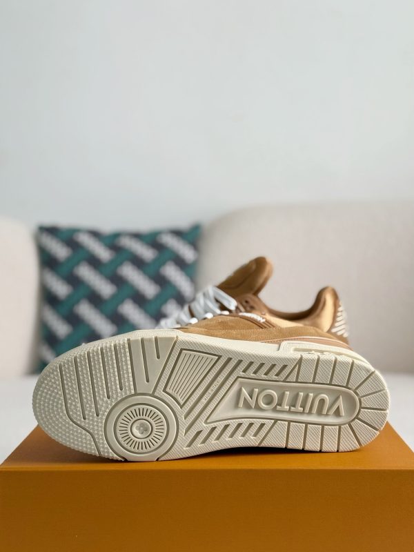 「#3910」 LOUIS VUITTON TRAINER SNEAKERS - Image 5