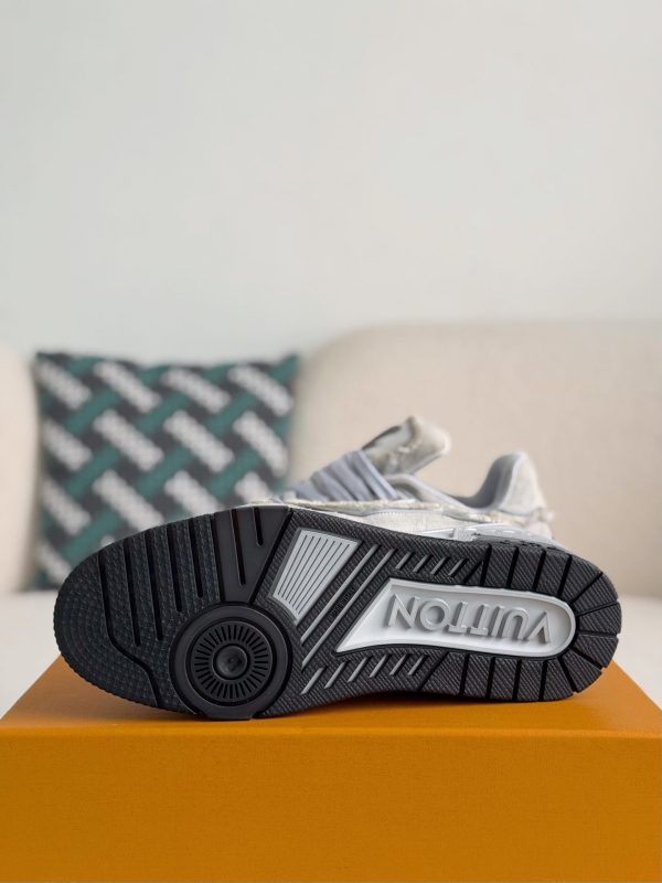 「#3917」 LOUIS VUITTON TRAINER SNEAKERS - Image 5