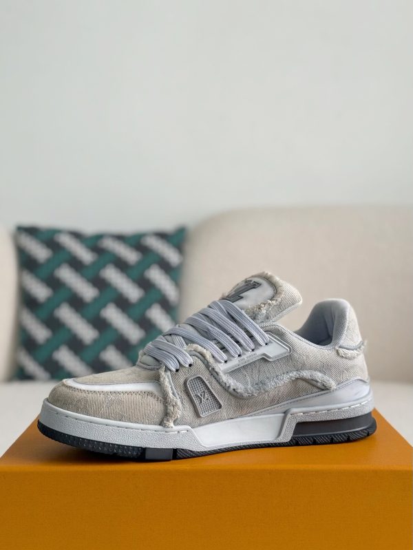 「#3917」 LOUIS VUITTON TRAINER SNEAKERS - Image 4