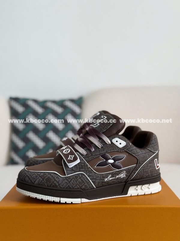 「#3923」 LOUIS VUITTON TRAINER SNEAKERS - Image 2