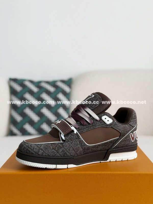 「#3923」 LOUIS VUITTON TRAINER SNEAKERS - Image 4