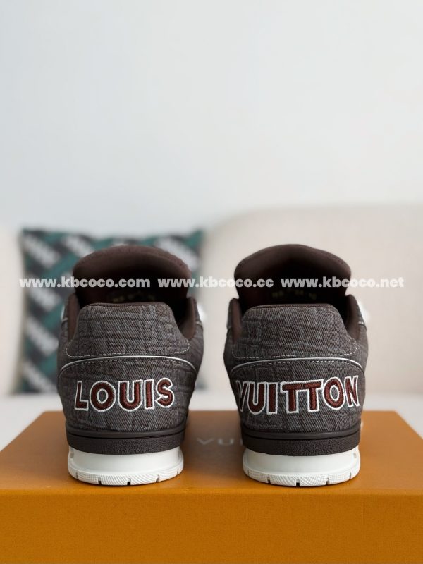 「#3923」 LOUIS VUITTON TRAINER SNEAKERS - Image 3