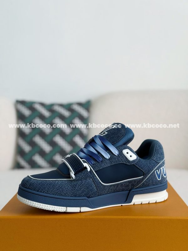 「#3924」 LOUIS VUITTON TRAINER SNEAKERS - Image 4