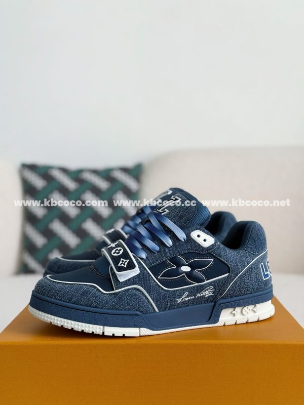 「#3924」 LOUIS VUITTON TRAINER SNEAKERS - Image 2