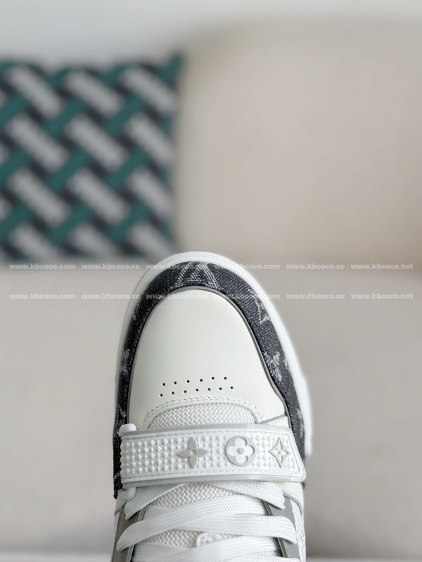 「#3944」LOUIS VUITTON TRAINER SNEAKERS - Image 8
