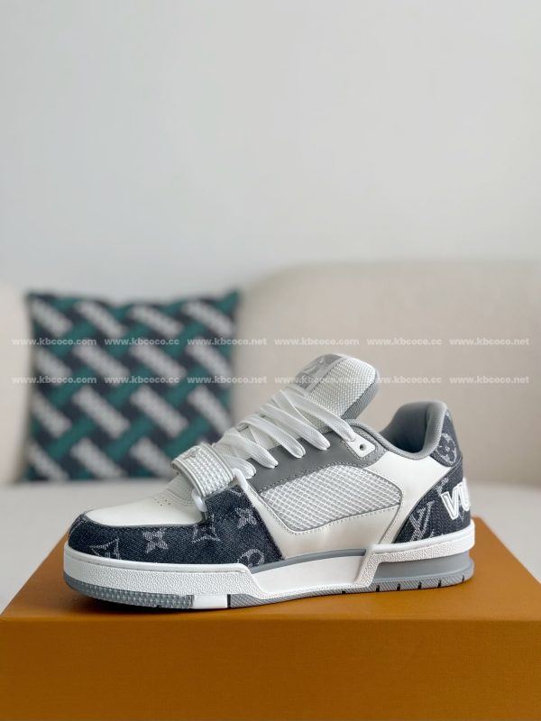 「#3944」LOUIS VUITTON TRAINER SNEAKERS - Image 4