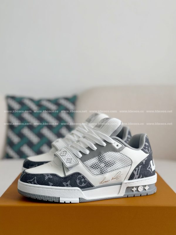 「#3944」LOUIS VUITTON TRAINER SNEAKERS - Image 2