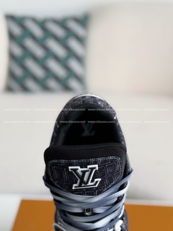 「#3945」LOUIS VUITTON TRAINER SNEAKERS - Image 9