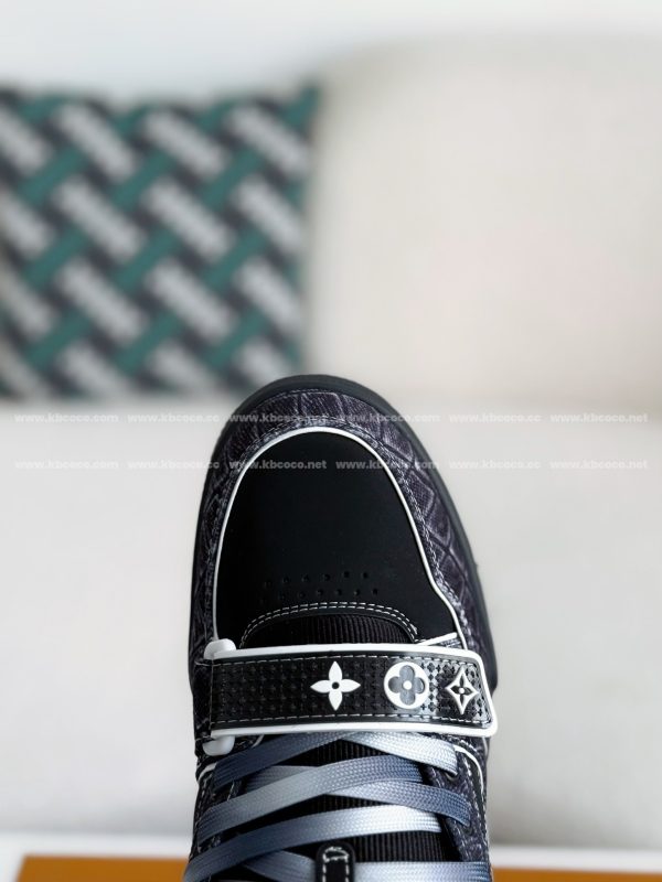 「#3945」LOUIS VUITTON TRAINER SNEAKERS - Image 8