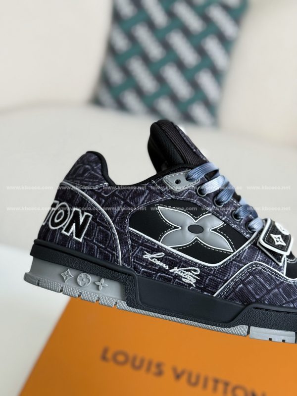 「#3945」LOUIS VUITTON TRAINER SNEAKERS - Image 7